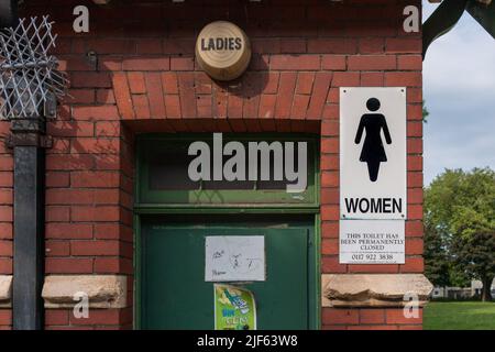 Geschlossen Öffentliche Toiletten in Avonmouth Bristol Stockfoto