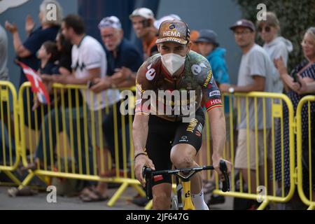 Kopenhagen, Dänemark. 28/06/2022, Tour de France 2022, Kopenhagen, Dänemark. Wout Van Aert von Team Jumbo Visma verlässt die Arena nach den Teampräsentationen.Quelle: Peter Goding/Alamy Live News Stockfoto