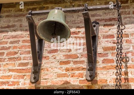 Enkhuizen, Niederlande. Juni 2022. Nahaufnahme der Details in der Schule im Zuiderzee-Museum in Enkhuizen. Hochwertige Fotos Stockfoto