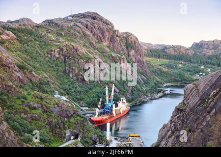 Titanbergbau in Norwegen. Ilmenit (Eisentitanaterz) Mine bei Jossingfjord in Rogaland County, Norwegen. Stockfoto