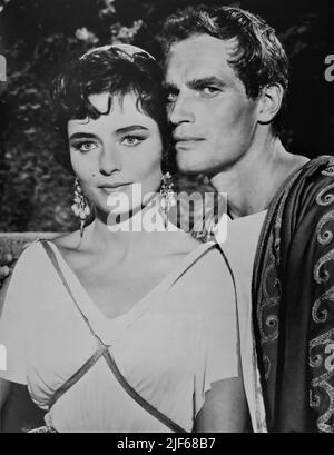 MARINA BERTI und CHARLTON HESTON in BEN-HUR 1959 Regisseur WILLIAM WYLER Roman General Lew Wallace Drehbuch Karl Tunberg Musik Miklos Rozsa Kostümdesign Elizabeth Haffenden Produzent Sam Zimbalist Metro Goldwyn Mayer Stockfoto