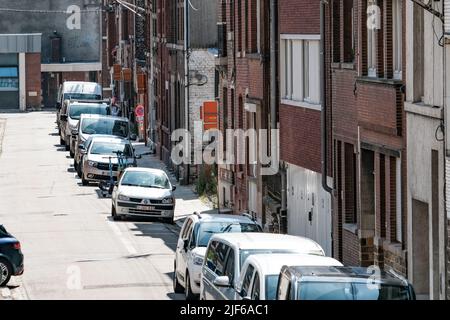 ILLUSTRATIONSREIHE - ÜBERSCHWEMMUNGEN EIN JAHR SPÄTER - die Abbildung zeigt die 'Rue Garde-Dieu' in Angleur, ein Jahr nach den verheerenden Überschwemmungen, die die Region am Mittwoch, den 29. Juni 2022, berührten. Im Juli 2021 - am 14.. Und 15.. - Strömte ein echter Strom über mehrere wallonische Gemeinden, vor allem in den Provinzen Lüttich, Namur und Luxemburg. Etwa 100.000 Menschen waren von dieser Katastrophe betroffen, bei der 39 Menschen ums Leben kamen. Zwischen 45.000 und 55.000 wurden Häuser beschädigt und mehr als 10.000 Fahrzeuge zerstört. BELGA FOTO BRUNO FAHY Stockfoto