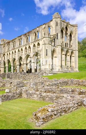 Rievaulx Abbey ruins Rievaulx Village North York Moors Nationalpark Yorkshire England GB Europa Stockfoto