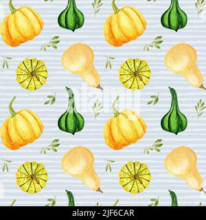Orangefarbener und grüner Kürbis auf gestreiftem Hintergrund. Aquarell Nahtloses Muster mit Kürbissen. Herbstdesign für Thanksgiving und Halloween. Stockfoto