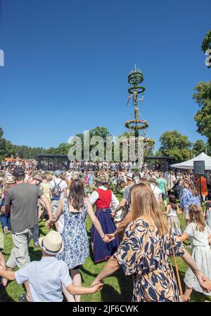 Mittsommer in Malmkoping Schweden, Sommer, Party, Tanz, Familie, Kinder, glücklich, feiern. Foto: Bo Arrhed Stockfoto