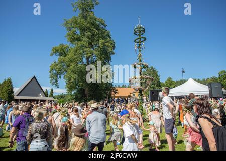 Mittsommer in Malmkoping Schweden, Sommer, Party, Tanz, Familie, Kinder, glücklich, feiern. Foto: Bo Arrhed Stockfoto