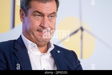 München, Deutschland. 30.. Juni 2022. Der bayerische Ministerpräsident Markus Söder (CSU) nimmt am Nachhaltigkeitsgipfel der Süddeutschen Zeitung Teil. Quelle: Sven Hoppe/dpa/Alamy Live News Stockfoto