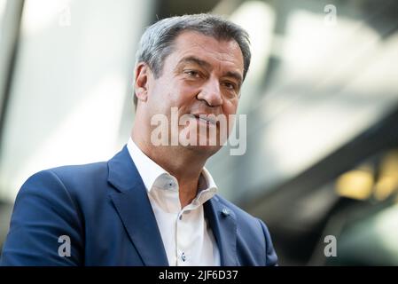 München, Deutschland. 30.. Juni 2022. Der bayerische Ministerpräsident Markus Söder (CSU) nimmt am Nachhaltigkeitsgipfel der Süddeutschen Zeitung Teil. Quelle: Sven Hoppe/dpa/Alamy Live News Stockfoto