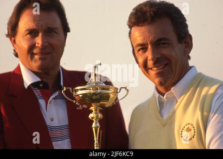 Ray Floyd Jnr USA und Tony Jacklin Europe beim Ryder Cup 1989 Foto von Tony Henshaw Stockfoto