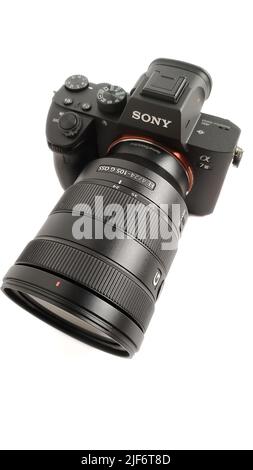 Sevilla, Spanien 15. Juli 2019: Spiegellose Sony Alpha A7 Mark III Digitalkamera mit 24MP Vollformatsensor. Stockfoto