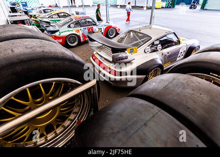 Le Mans, Frankreich, 29/06/2022, Le Mans, Frankreich, 29/06/2022, Porsche 993 GT2 Evo während der Le Mans Classic 2022 vom 30. Juni bis 3. Juli 2022 auf dem Circuit des 24 Heures du Mans, in Le Mans, Frankreich - Foto Damien Saulnier / DPPI Stockfoto