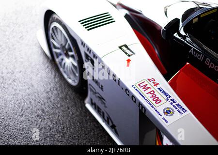 Le Mans, Frankreich, 29/06/2022, Le Mans, Frankreich, 29/06/2022, Audi R8 LMP während der Le Mans Classic 2022 vom 30. Juni bis 3. Juli 2022 auf dem Circuit des 24 Heures du Mans, in Le Mans, Frankreich - Foto Damien Saulnier / DPPI Stockfoto