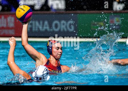 BUDAPEST, UNGARN - 30. JUNI: Nona Perez Vivas (c) aus Spanien während der FINA World Championships Budapest 2022 5-8 Platz Spiel Frankreich gegen Spanien am 30. Juni 2022 in Budapest, Ungarn (Foto: Albert ten Hove/Orange Picts) Stockfoto