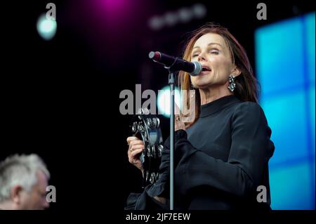 Belinda Carlise spielt ihre Hits live beim Lets Rock Leeds 80s Festival in Leeds. Stockfoto