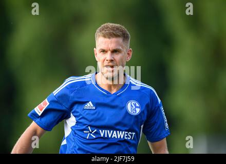 Simon TERODDE (GE) Fußball-Testspiel VfB Huels - FC Schalke 04 (GE) 0:14, am 29.. Juni 2022 in Marl/Deutschland. #Die DFL-Vorschriften verbieten die Verwendung von Fotos als Bildsequenzen und/oder quasi-Video # Â Stockfoto