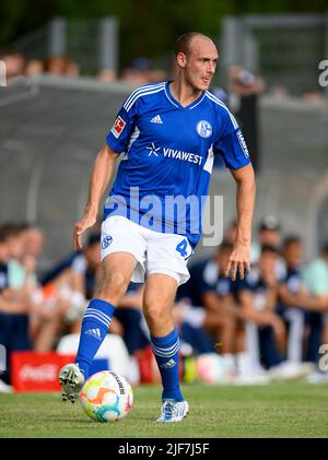 Henning MATRICIANI (GE) Action, Fußball-Testspiel VfB Huels - FC Schalke 04 (GE) 0:14, am 29.. Juni 2022 in Marl/Deutschland. #Die DFL-Vorschriften verbieten die Verwendung von Fotos als Bildsequenzen und/oder quasi-Video # Â Stockfoto