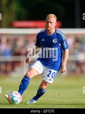 Florent MOLLET (GE) Action, Fußball-Testspiel VfB Huels - FC Schalke 04 (GE) 0:14, am 29.. Juni 2022 in Marl/Deutschland. #Die DFL-Vorschriften verbieten die Verwendung von Fotos als Bildsequenzen und/oder quasi-Video # Â Stockfoto