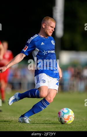 Florent MOLLET (GE) Action, Fußball-Testspiel VfB Huels - FC Schalke 04 (GE) 0:14, am 29.. Juni 2022 in Marl/Deutschland. #Die DFL-Vorschriften verbieten die Verwendung von Fotos als Bildsequenzen und/oder quasi-Video # Â Stockfoto