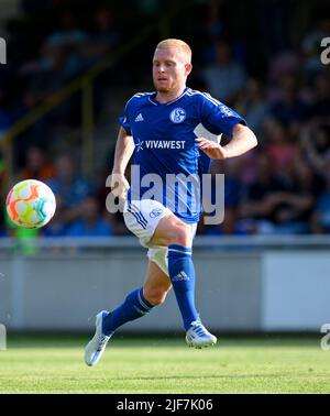 Florent MOLLET (GE) Action, Fußball-Testspiel VfB Huels - FC Schalke 04 (GE) 0:14, am 29.. Juni 2022 in Marl/Deutschland. #Die DFL-Vorschriften verbieten die Verwendung von Fotos als Bildsequenzen und/oder quasi-Video # Â Stockfoto