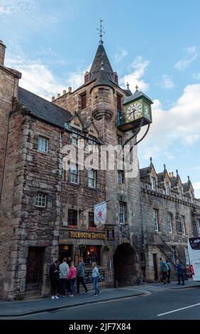 Tollbooth Tavern Bar auf der Canongate, Royal Mile, Altstadt von Edinburgh, Schottland Stockfoto