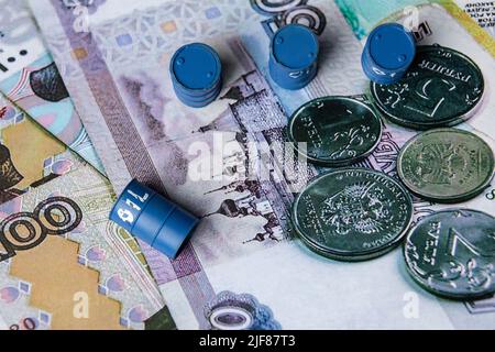 Zagreb, Kroatien. 30.. Juni 2022. Das Foto, das am 30. Juni 2022 in Zagreb, Kroatien, aufgenommen wurde, zeigt die Abhängigkeit Europas von russischem Öl und Gas. Foto: Davor Puklavec/PIXSELL Credit: Pixsell Foto- und Videoagentur/Alamy Live News Stockfoto