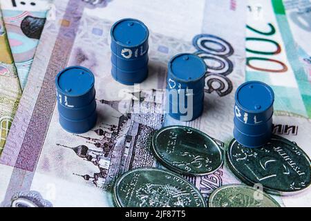 Zagreb, Kroatien. 30.. Juni 2022. Das Foto, das am 30. Juni 2022 in Zagreb, Kroatien, aufgenommen wurde, zeigt die Abhängigkeit Europas von russischem Öl und Gas. Foto: Davor Puklavec/PIXSELL Credit: Pixsell Foto- und Videoagentur/Alamy Live News Stockfoto