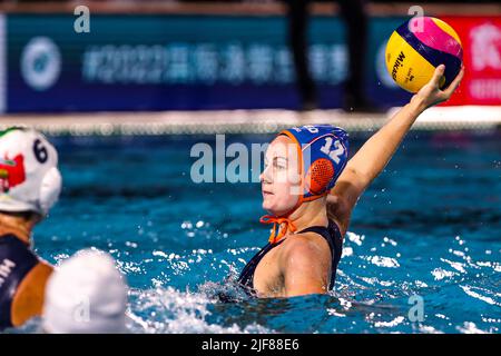 BUDAPEST, UNGARN - 30. JUNI: Nina ten Broek aus den Niederlanden während der FINA World Championships Budapest 2022 Halbfinalspiel Ungarn gegen die Niederlande am 30. Juni 2022 in Budapest, Ungarn (Foto: Albert ten Hove/Orange Picts) KNZB Stockfoto