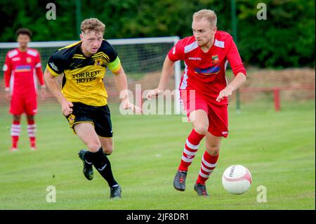 Chirk, Wales, 01. August 2021. Ardal North East League Spiel zwischen Chirk AAA und Dolgellau Athletic. Stockfoto