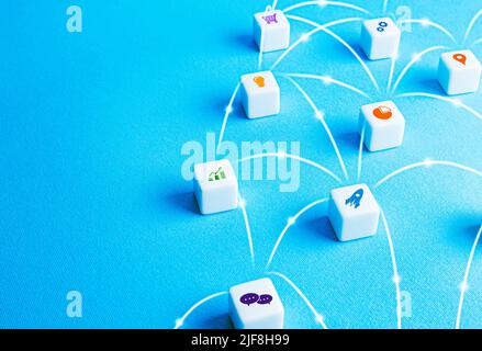 Geschäftskomponenten, die durch Linien verbunden sind. Unternehmenskreation. Günstige Bedingungen für Unternehmenswachstum und Investitionsklima. Industrieparkkonzept. De Stockfoto