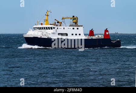 Die Fähre Earl Thorfinn wird von Orkney Ferries, Eday, Orkney Islands betrieben Stockfoto