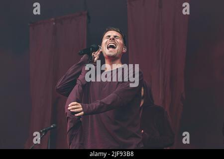 Stockholm, Schweden. 08. September 2017. Oskar Linnros spielt auf der Bühne des Popaganda Festivals in Stockholm. (Foto von Valeria Magri/SOPA Images/Sipa USA) Quelle: SIPA USA/Alamy Live News Stockfoto