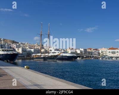 Ermoupolis Hafen Syros Griechenland Stockfoto