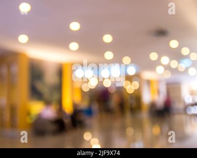 Das Bild des Hintergrunds der Hotellobby ist für jedes Design unscharf Stockfoto
