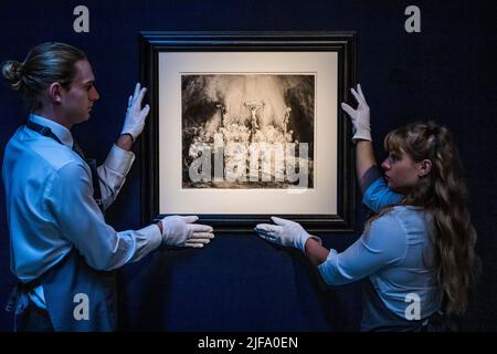 London, Großbritannien. 1.. Juli 2022. Rembrandts Trockenpunkt drei Kreuze (est £800.000-1.200.000) - Highlights der Classic Week - die Classic Week im Christie's London feiert Kunst von der Antike bis zum 21.. Jahrhundert und läuft vom 24. Juni bis zum 19. Juli über sechs Live-Auktionen und vier Online-Verkäufe. Kredit: Guy Bell/Alamy Live Nachrichten Stockfoto