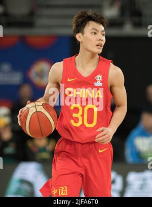 Melbourne, Australien. 01.. Juli 2022. Jie Xu von der chinesischen Basketballmannschaft wurde während des FIBA World Cup 2023 Qualifiers Group B Window 3-Spiels zwischen dem chinesischen Taipeh und China in der John Cain Arena in Aktion gesehen. (Final Score China 94:58 Chinese Taipei) (Foto: Luis Veniegra/SOPA Images/Sipa USA) Quelle: SIPA USA/Alamy Live News Stockfoto