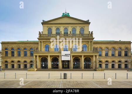 Oper Hannover, Niedersächsisches Staatstheater, ehemaliges Königliches Hoftheater im Stil des Spätklassizismus, Landeshauptstadt Hannover, Niedersachsen Stockfoto