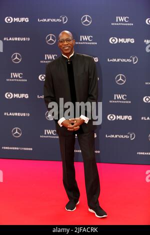 Edwin Moses, ehemaliger Hürdenläufer, Red Carpet, Laureus World Sports Awards 2019 Zeremonie im Sporting, Fürstentum Monaco, Cote d'Azur Stockfoto