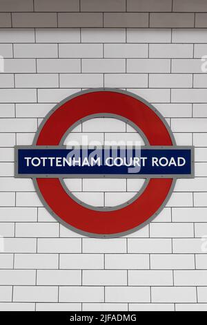 Tottenham Court Road – U-Bahn-Station Stockfoto