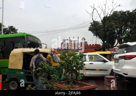 Neu Delhi, Neu Delhi, Indien. 1.. Juli 2022. Jam Redfort Gestern hat es geregnet, danach ist es feucht geworden, am Freitag in Neu-Delhi. (Bild: © Ravi Batra/ZUMA Press Wire) Stockfoto