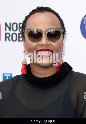 London, Großbritannien. 01.. Juli 2022. 1.. Juli 2022. London, Großbritannien. Emeli Sande bei der Ankunft bei den Norstoff Robbins O2 Silver Clef Awards London. Quelle: Doug Peters/Alamy Live News Stockfoto