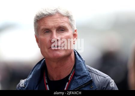 Ex-F1-Fahrer David Coulthard während der ersten Trainingseinheit F1 des British Grand Prix, des British Grand Prix 2022 in Silverstone, Towcester. Bilddatum: Freitag, 1. Juli 2022. Stockfoto