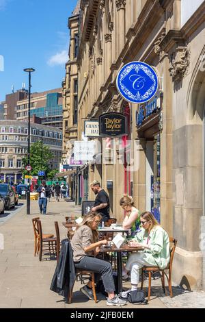 Street Cafe, Surrey Street, Sheffield, South Yorkshire, England, Vereinigtes Königreich Stockfoto