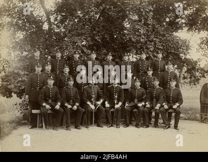 Gruppenportrait der Offiziere der Grenadiere des Lebensregiments im