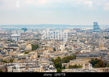 Frankreich, Paris, Place de l'Etoile, Arc de Triomphe umhüllt von Jeanne-Claude und Christo, 18. September bis 3. Oktober 2021 Stockfoto