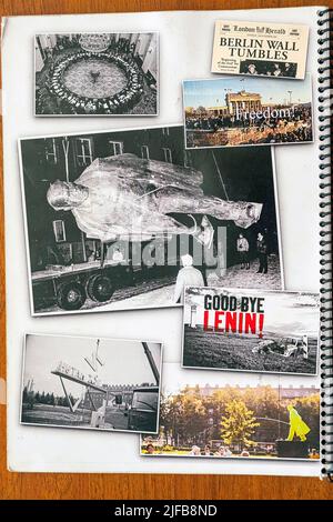 Polen, Kleinpolen, Krakau, Nowa Huta, Bezirk, der in der kommunistischen Ära nach dem sowjetischen Modell gebaut wurde, Propagandaposter und altes Foto Stockfoto