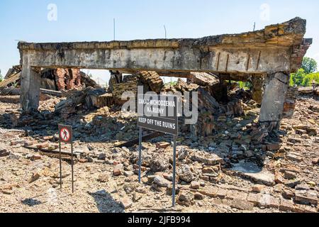 Polen, Schlesien, Oswiecim, von der UNESCO zum Weltkulturerbe erklärt, Vernichtungslager Birkenau (Auschwitz II), Überreste der Gaskammern Stockfoto