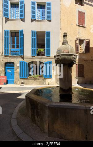 Frankreich, Var, Provence Verte, Correns, rue de l'Eglantine, Brunnen Stockfoto