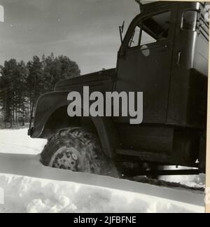 Probe mit beladen Geländewagen 939 an der Army Motor School. Wintertest in Sveg im März 1962. Stockfoto