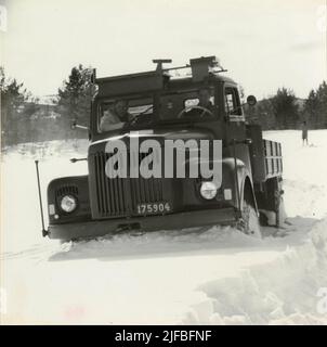 Probe mit beladen Geländewagen 939 an der Army Motor School. Wintertest in Sveg im März 1962. Stockfoto