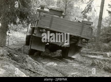 Probe mit beladen Geländewagen 939 an der Army Motor School. Abschlusstest in Strängnäs im April 1962. Stockfoto